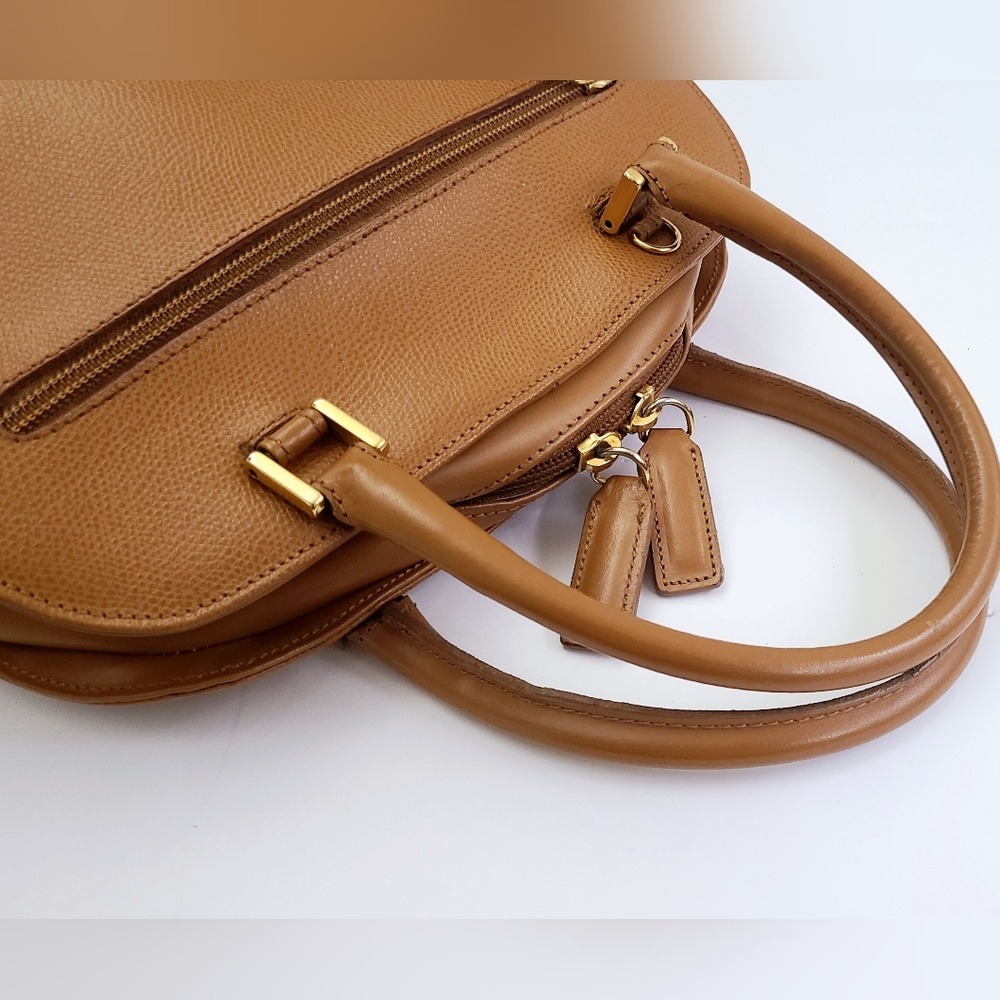 Classic Tan Structured Satchel Handbag - Women's Tote - Picture 6 of 14